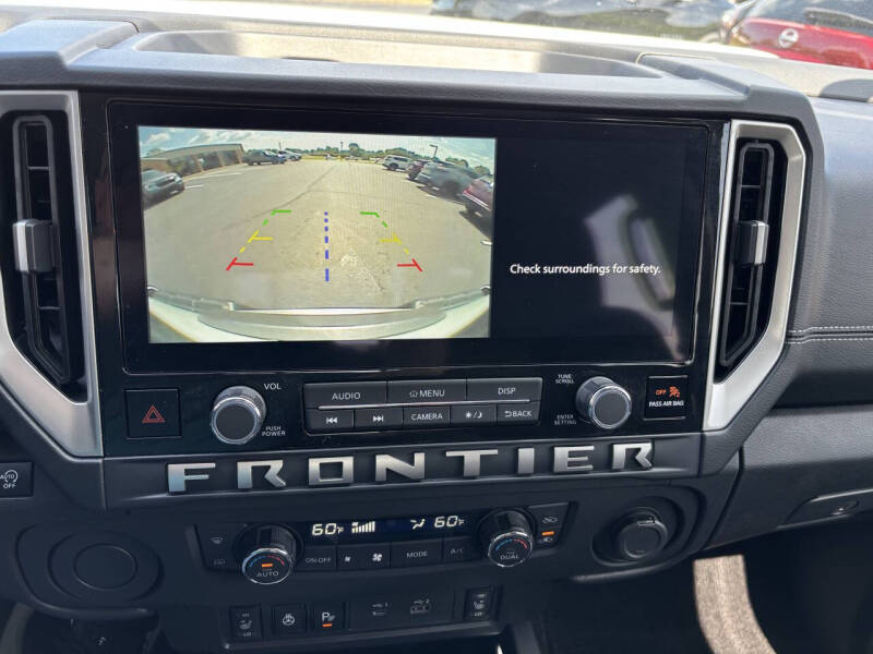2025 Nissan Frontier SV