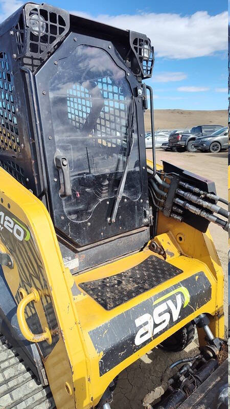 2017 ASV RT-120F
