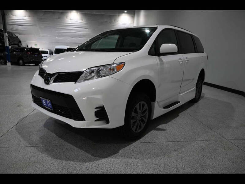 2019 Toyota Sienna LE Mobility 7-Passenger