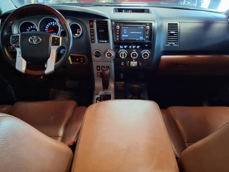 2016 Toyota Sequoia Platinum
