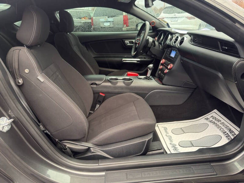 2020 Ford Mustang EcoBoost