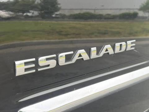 2014 Cadillac Escalade Luxury