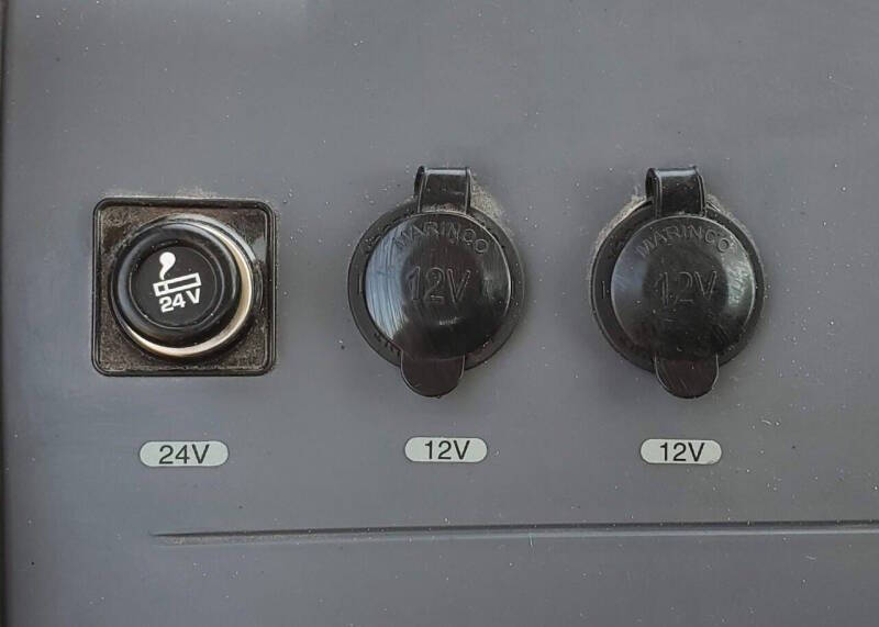 2021 Komatsu PC88MR-11