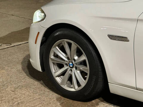 2015 BMW 5 Series 528i