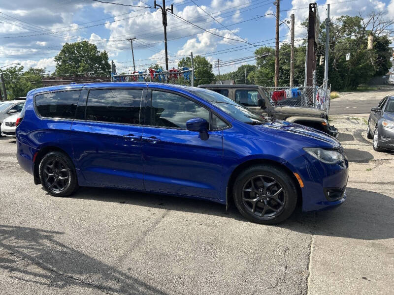 2018 Chrysler Pacifica Touring Plus