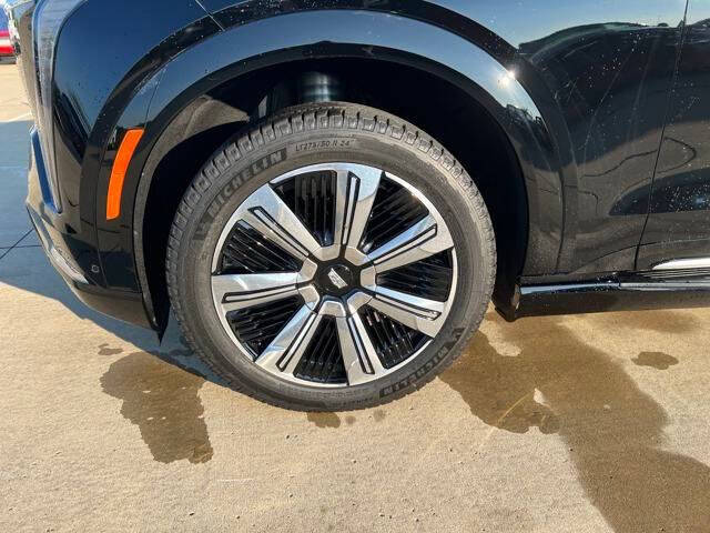 2025 Cadillac Escalade IQ Luxury 2