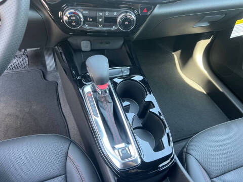 2025 Chevrolet Trax RS