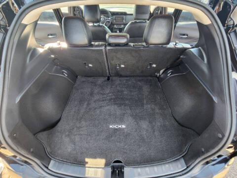 2020 Nissan Kicks SR