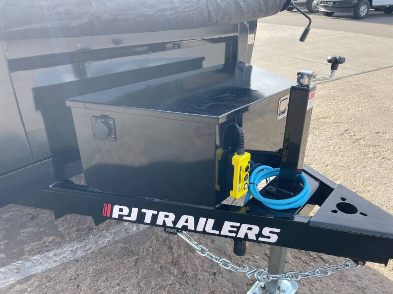 2026 PJ Trailers D5