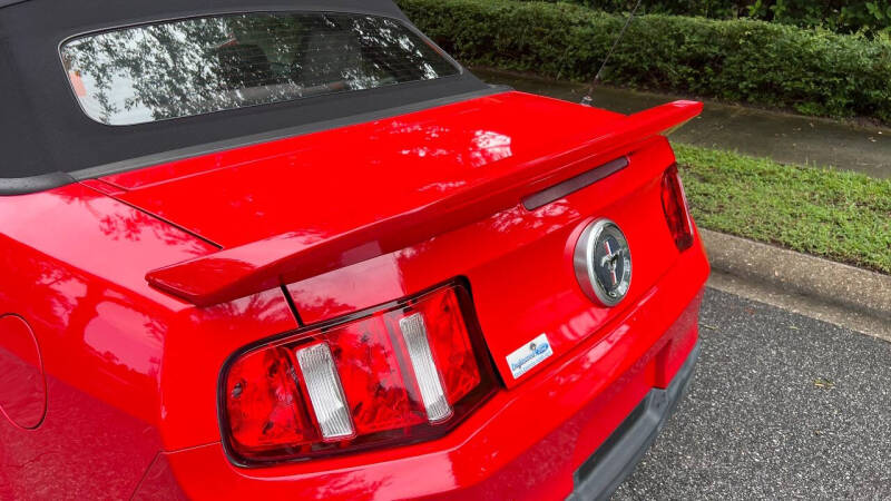 2012 Ford Mustang V6