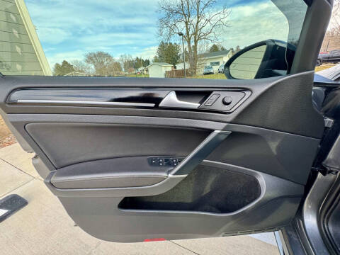 2019 Volkswagen Golf R 4Motion