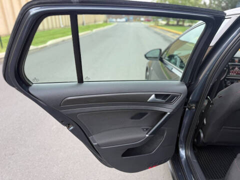 2018 Volkswagen Golf GTI S