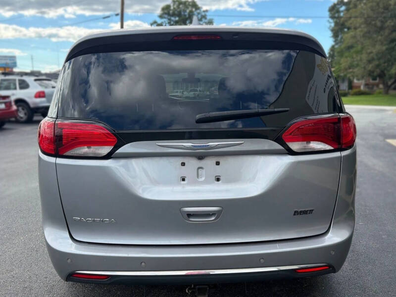 2018 Chrysler Pacifica Touring Plus
