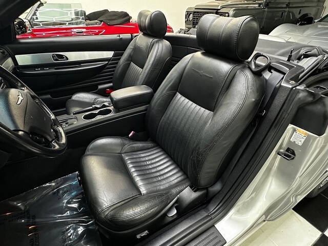 2004 Ford Thunderbird Deluxe