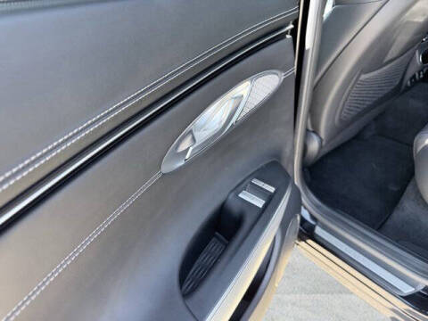 2022 Genesis GV70 2.5T Standard