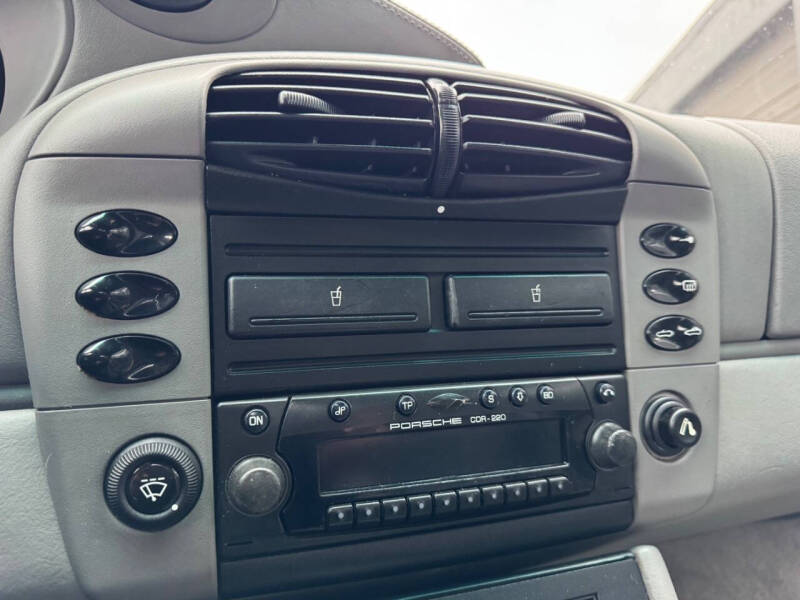 2001 Porsche 911 Carrera