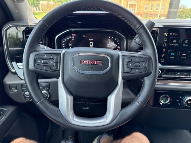 2024 GMC Sierra 1500 Elevation Standard