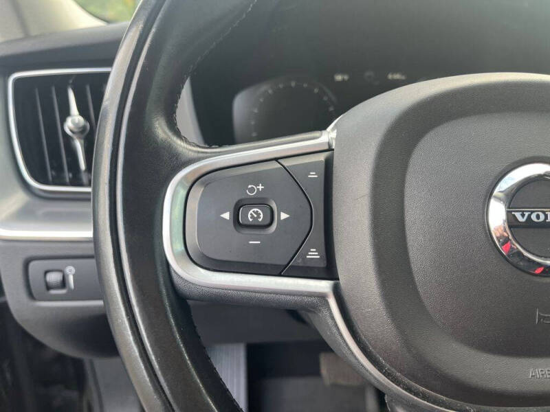 2018 Volvo XC60 T5 Momentum