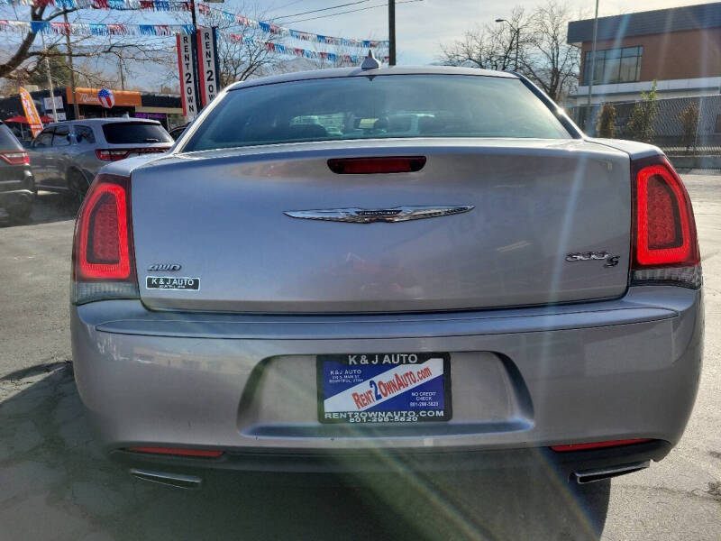 2018 Chrysler 300 S