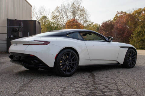 2019 Aston Martin DB11 AMR