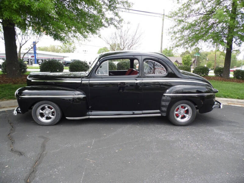 1948 Ford Deluxe