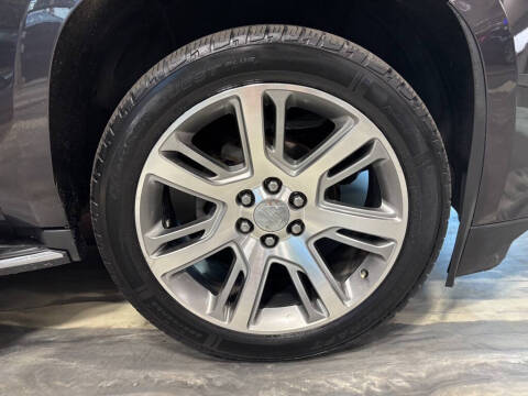 2016 Cadillac Escalade Luxury Collection