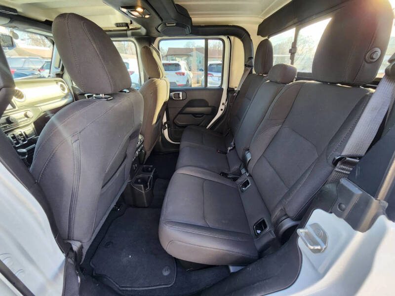 2023 Jeep Gladiator Overland