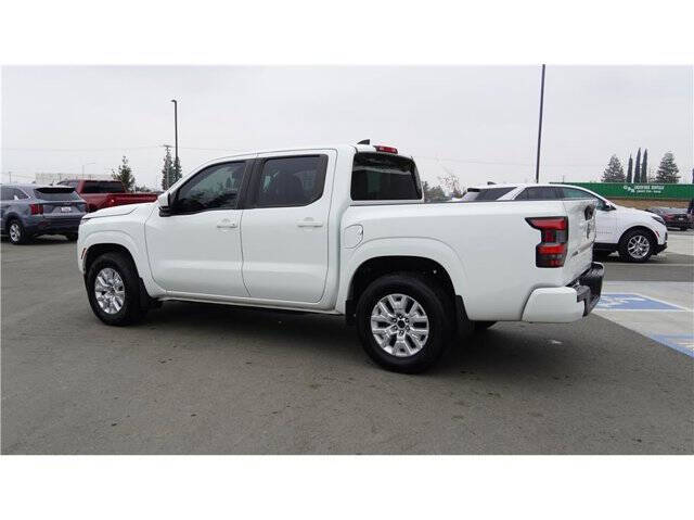 2022 Nissan Frontier SV