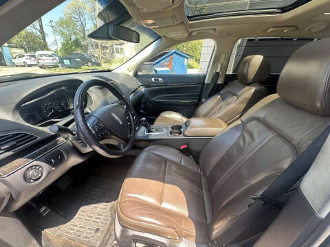 2016 Lincoln MKT EcoBoost