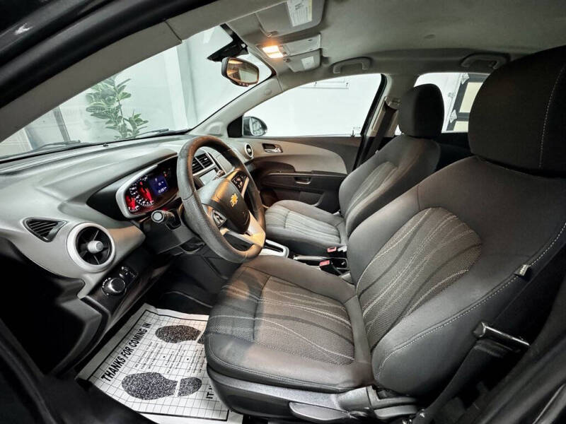 2017 Chevrolet Sonic LT Auto