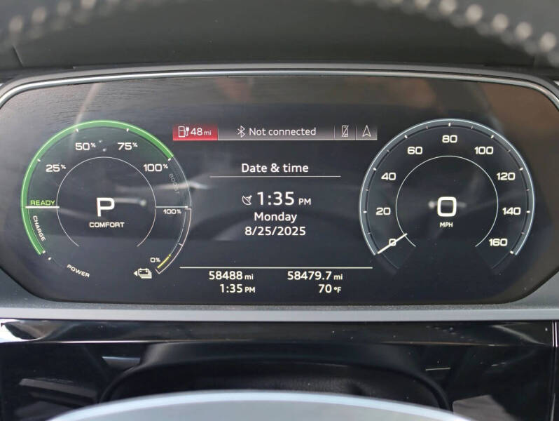 2019 Audi e-tron quattro Premium Plus