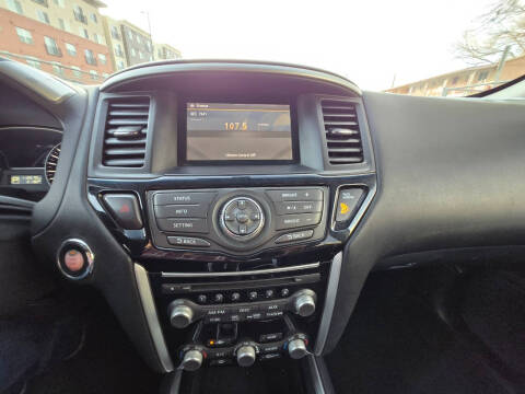 2015 Nissan Pathfinder SV