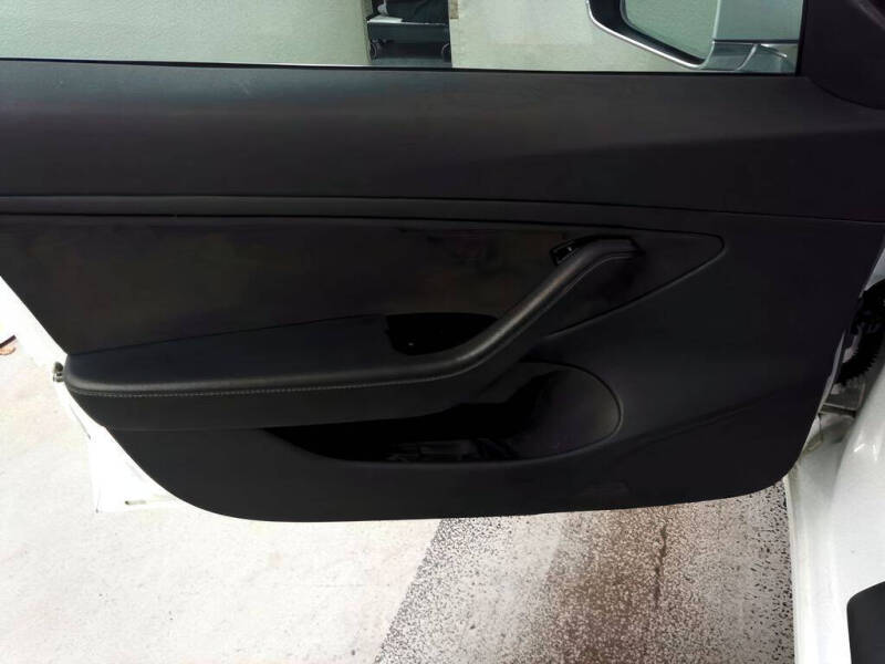 2019 Tesla Model 3 Mid Range