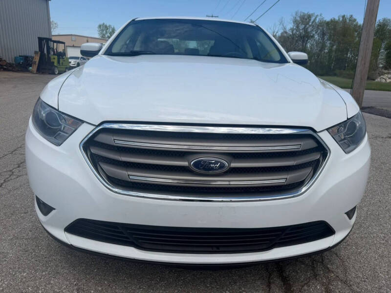 2019 Ford Taurus SEL
