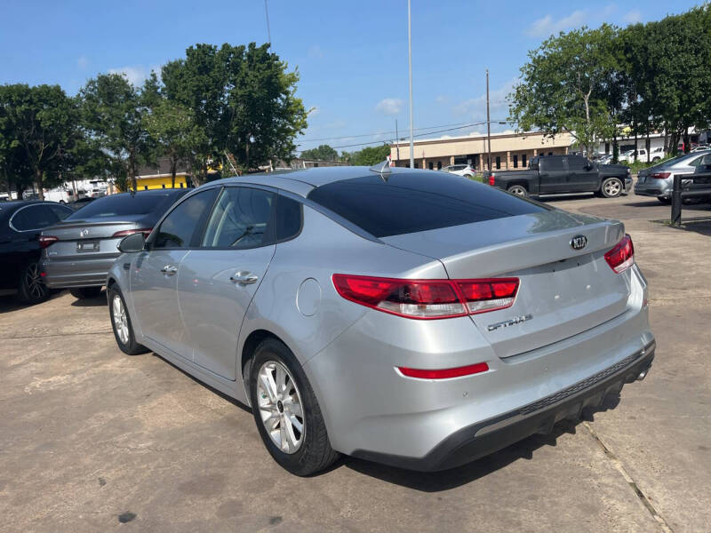 2019 Kia Optima LX