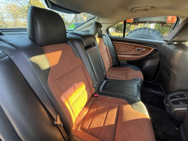 2010 Ford Taurus SHO