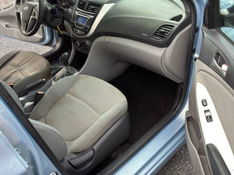 2013 Hyundai Accent GS