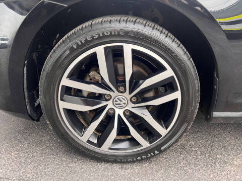 2016 Volkswagen Golf TSI SE