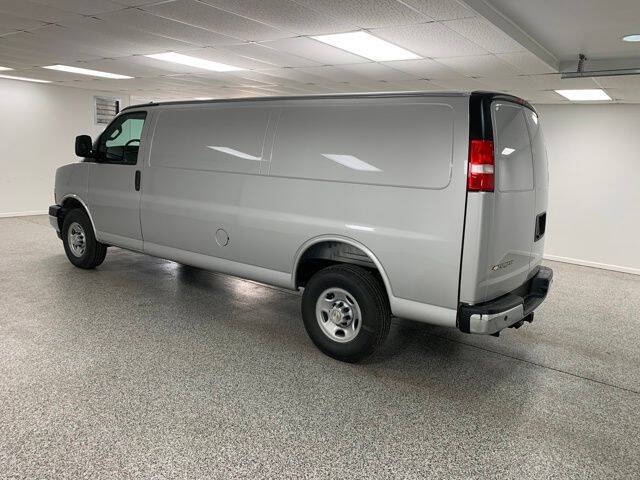 2025 Chevrolet Express 3500