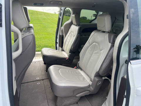 2017 Chrysler Pacifica Touring Plus