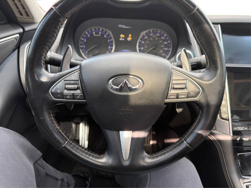 2015 Infiniti Q50