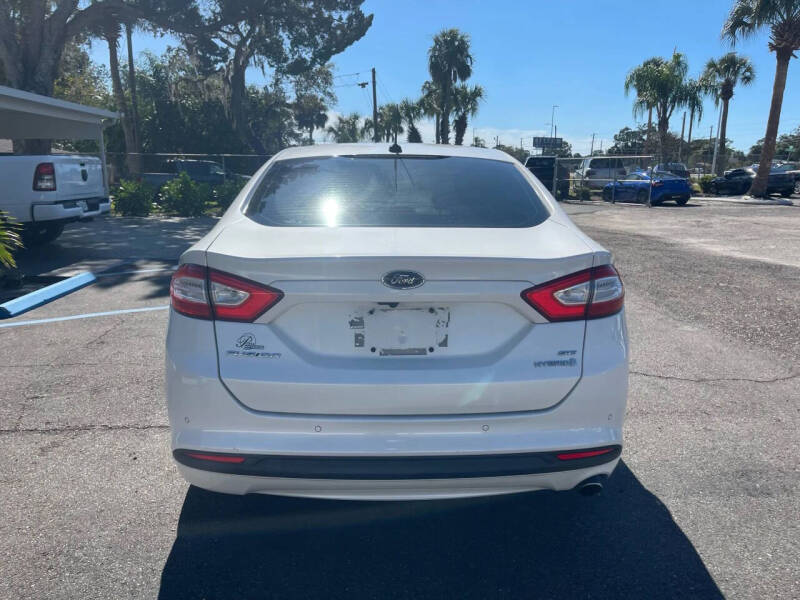 2013 Ford Fusion Hybrid SE