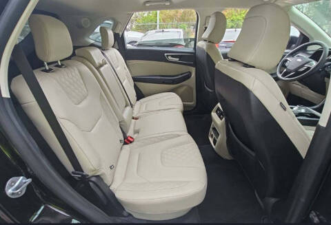 2024 Ford Edge Titanium