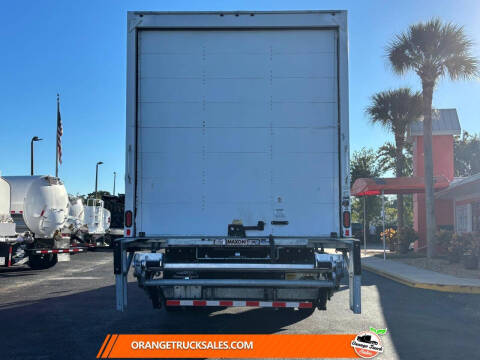 2021 Freightliner M2 106