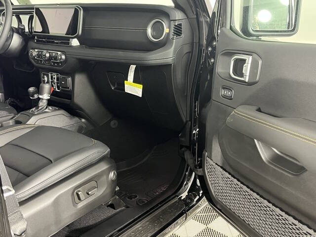 2025 Jeep Gladiator Sport S