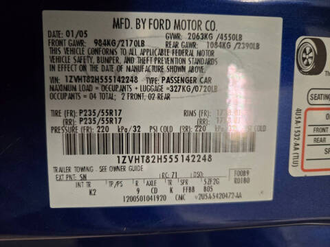 2005 Ford Mustang GT Deluxe