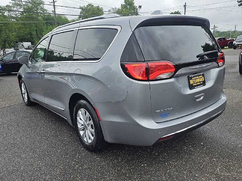 2019 Chrysler Pacifica Touring L