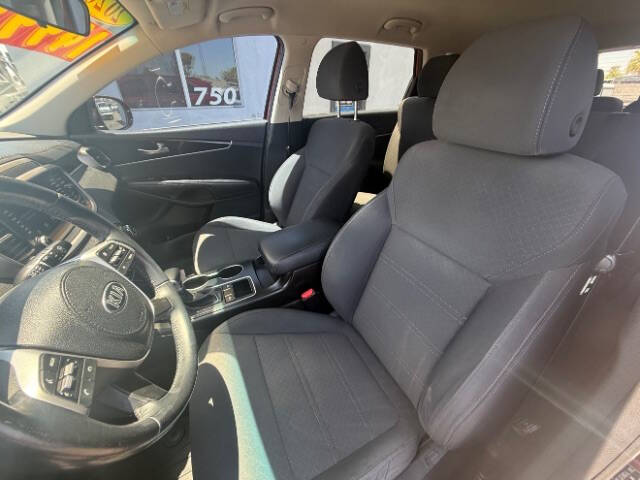 2020 Kia Sorento S V6