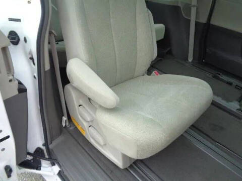 2011 Toyota Sienna Base 7-Passenger
