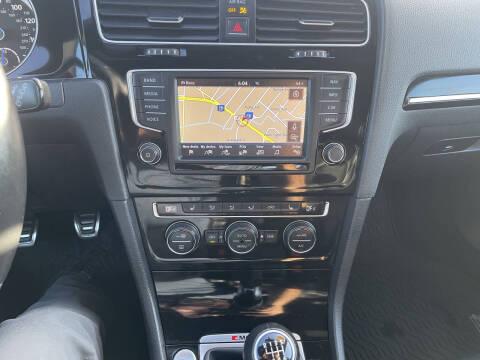 2016 Volkswagen Golf R 4Motion